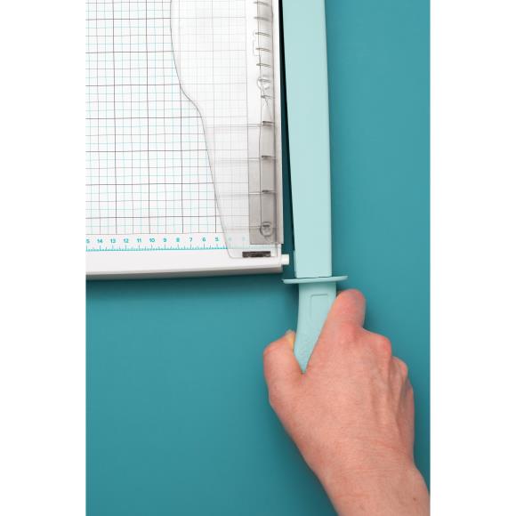 We R Memory Keepers Guillotine Trimmer 12"