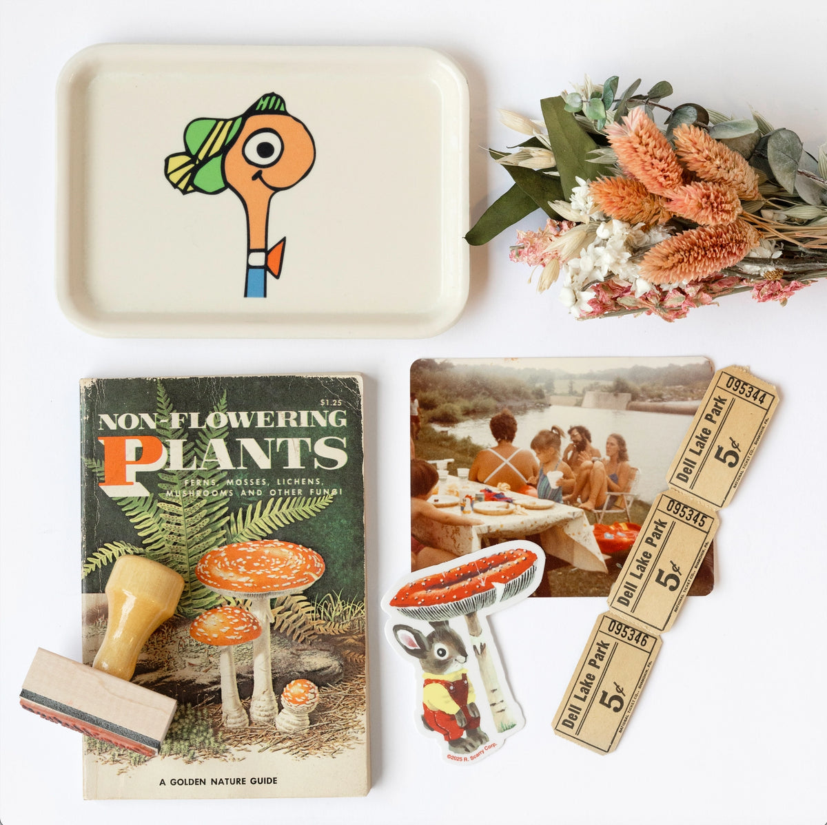 We’re delighted to introduce our newest collection, celebrating the timeless charm of Richard Scarry’s I Am a Bunny. This beloved classic, with its gentle storytelling and beautiful illustrations, has been a cherished part of childhood for generations.