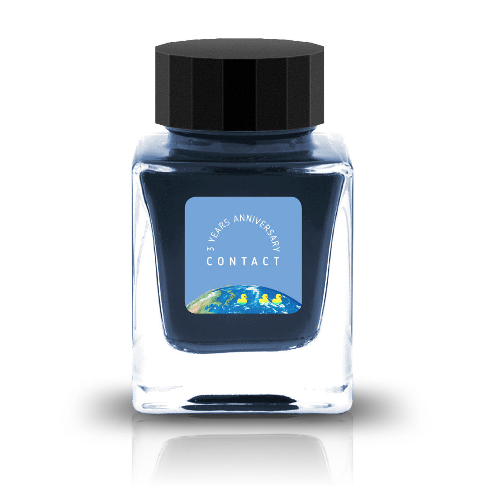 To celebrate Tono & Lims’ third anniversary, this special collection pays tribute to the many friends, artists, and stationery professionals across Japan who have collaborated with the brand. Each ink in the series is named after one of these creative partners—ranging from glass pen makers like LUC to calligraphers like bechori—inviting you to join Tono & Lims in a whimsical world of imagination and artistry. In this anniversary universe, some artists are represented by two unique ink colors
