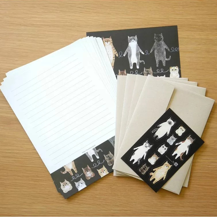 Bring charm and warmth to your letters with this adorable Cat Tsunagi letter set from 4legs. Featuring sweet, hand‑drawn watercolor cat illustrations this set adds a playful yet elegant touch to every note you send.
16 Pieces of A5 paper
4 Envelopes
1 Sticker sheet