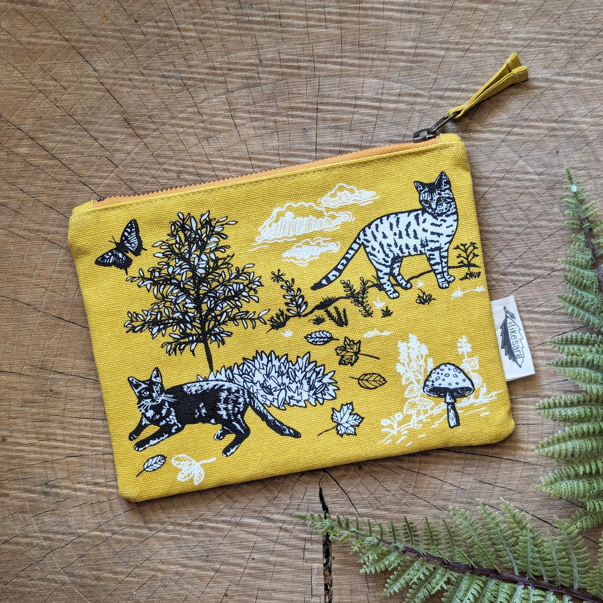 Outside Cats Zippered Pouch