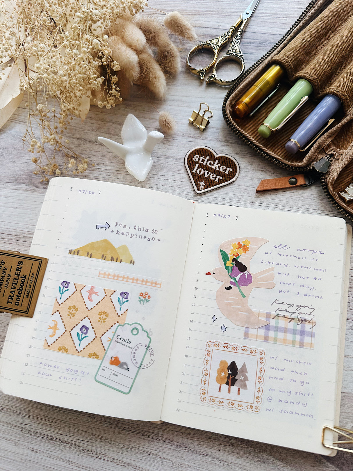 Paper Trails: A Cozy Collage + Memory Journaling Workshop with Lina