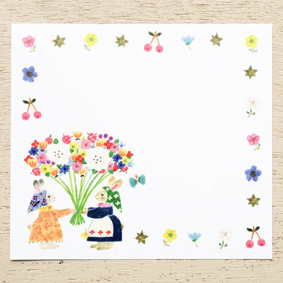 A block memo with many stylish and cute animals.
The flowers around me and the clothes everyone is wearing are so cute that every time I look at them, my heart flutters.
Pack of 120 sheets that can be used every day. Another point is that it is made of firm and thick paper, so it does not transfer to the back. Please use it not only as a memo, but also as a card to accompany the gift.