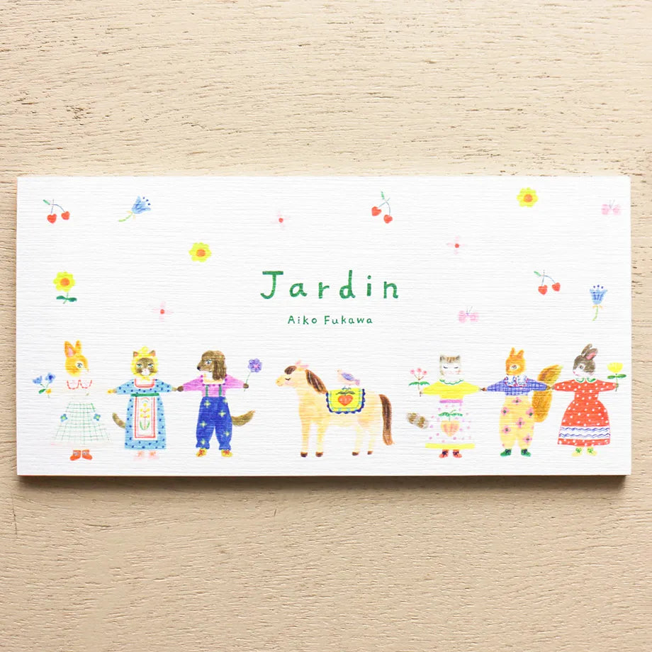 Animals dressed in fashionable clothes and cute flowers are drawn in a one-stroke note by illustrator Aiko Fukawa. Since it uses fluorescent ink, the bright color is cute. Use it to write a small letter or thank you.
It comes in a set of 4 patterns, so you can use it according to your mood and the person you are sending it to.
It is made of Mino washi paper with a pleasant rough texture, and you can also enjoy the unique writing comfort of washi paper.
Mino washi paper
4 patterns, 5 sheets each&nb
