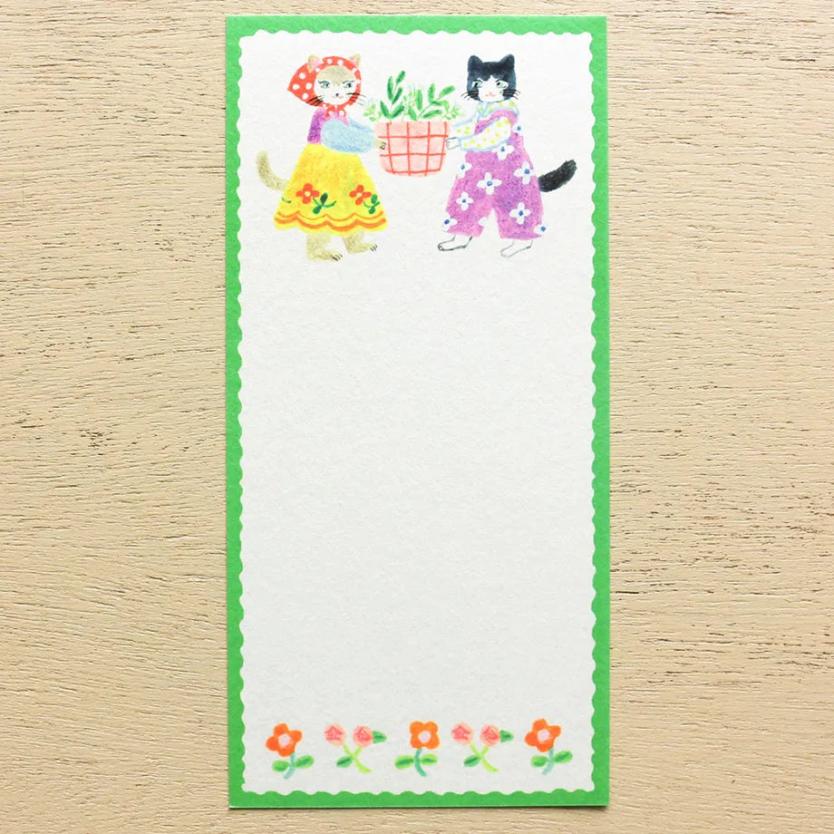 Animals dressed in fashionable clothes and cute flowers are drawn in a one-stroke note by illustrator Aiko Fukawa. Since it uses fluorescent ink, the bright color is cute. Use it to write a small letter or thank you.
It comes in a set of 4 patterns, so you can use it according to your mood and the person you are sending it to.
It is made of Mino washi paper with a pleasant rough texture, and you can also enjoy the unique writing comfort of washi paper.
Mino washi paper
4 patterns, 5 sheets each&nb
