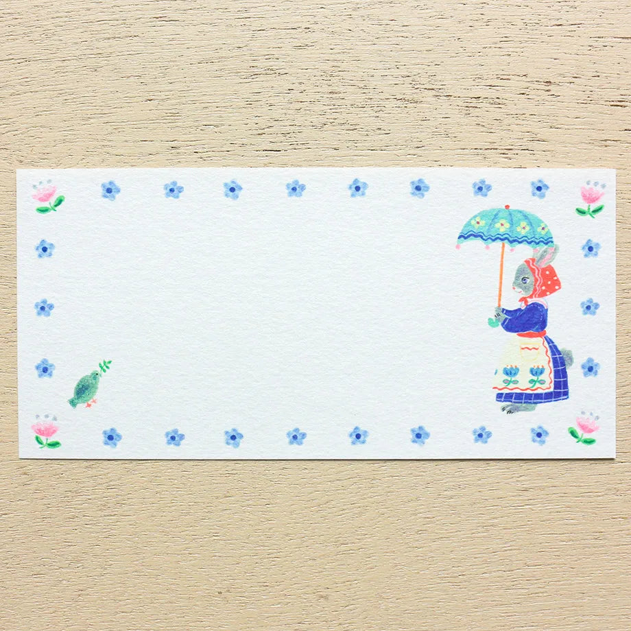 Animals dressed in fashionable clothes and cute flowers are drawn in a one-stroke note by illustrator Aiko Fukawa. Since it uses fluorescent ink, the bright color is cute. Use it to write a small letter or thank you.
It comes in a set of 4 patterns, so you can use it according to your mood and the person you are sending it to.
It is made of Mino washi paper with a pleasant rough texture, and you can also enjoy the unique writing comfort of washi paper.
Mino washi paper
4 patterns, 5 sheets each&nb