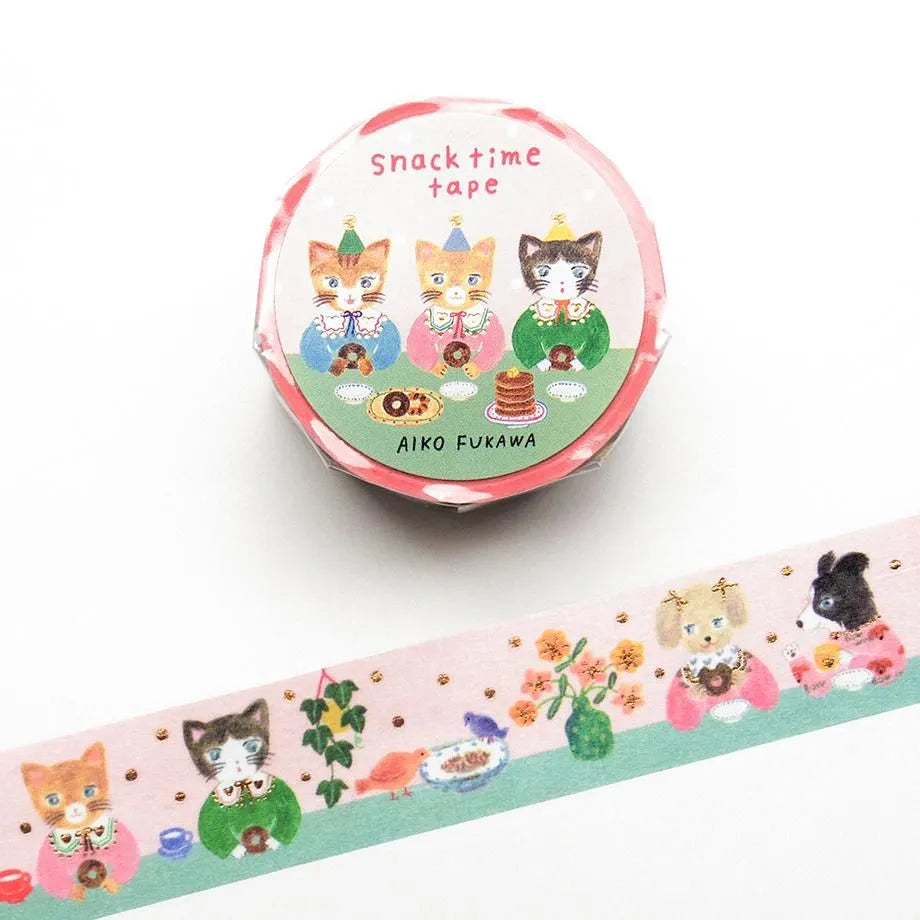 Cozyca Products - Aiko Fukawa Washi Tape - Snack Time
Washi tape by illustrator Aiko Fukawa.
The long-awaited snack time. Animals eating donuts and pancakes are depicted very cutely. Everyone's expressions are also charming. The shiny gold foil stamping is an accent.
20mm wide x 5m long