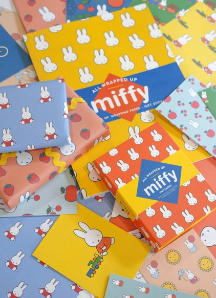 Presented in a beautiful gift box, Miffy: Note Cards includes 16 blank cards, each with a unique Miffy-themed design and envelope.
Timeless appeal: Miffy's simple, minimalist design and gentle stories have captivated generations of children - and 2025 marked 70 years of Miffy! Global recognition: Miffy is a beloved character in over 50 countries and with more than 85 million books in print worldwide. Beloved by all: Children and adults alike delight in all things Miffy!