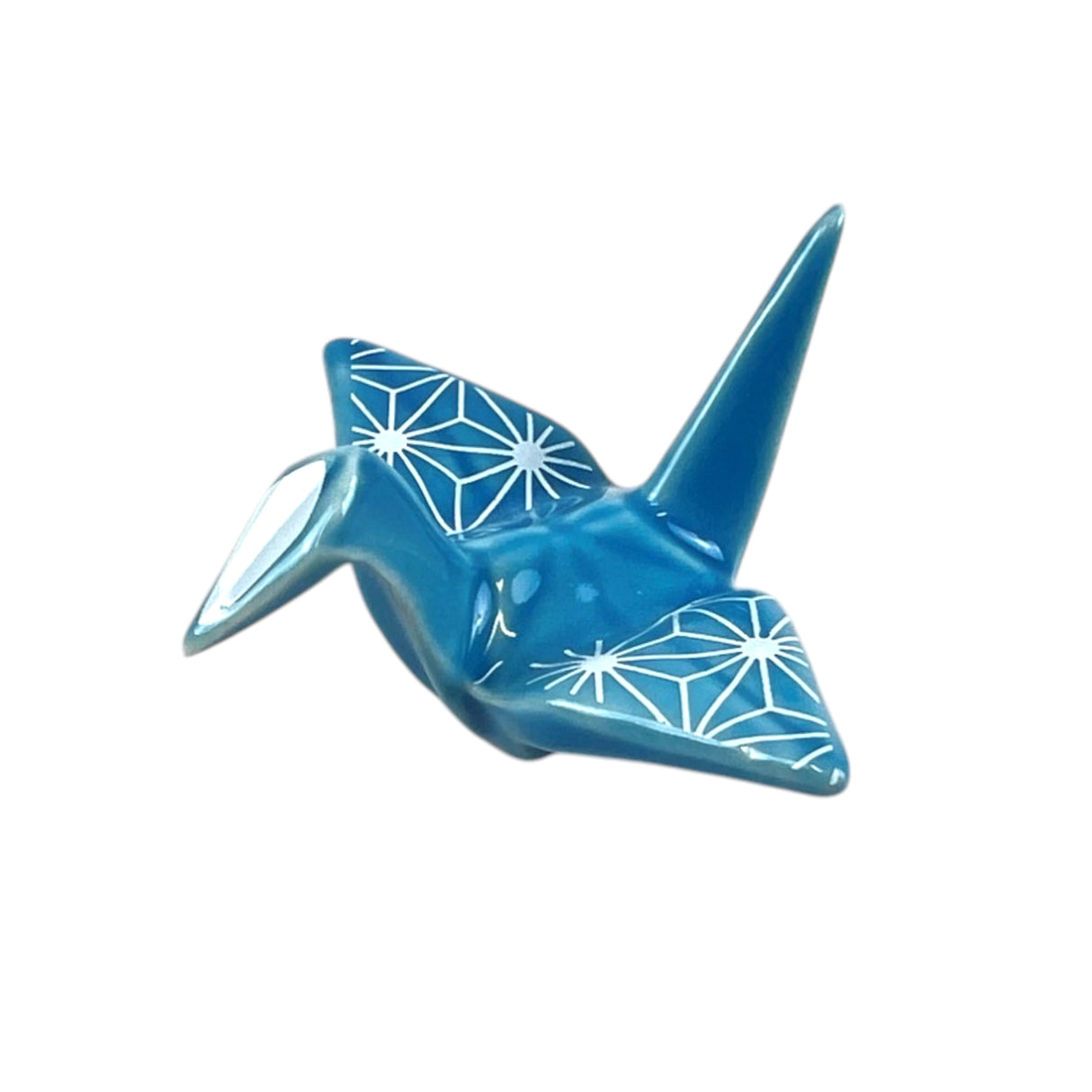 Asanoha Blue Origami Crane Porcelain Rest
These cute ceramic rests are a perfect stationery addition to your desk! Use them for pens, paint brushes, or take them to your kitchen as a chopstick rest!
Size: 2"
Material: Ceramic
Weight:1.6 oz (45.36 g)
Origin: China