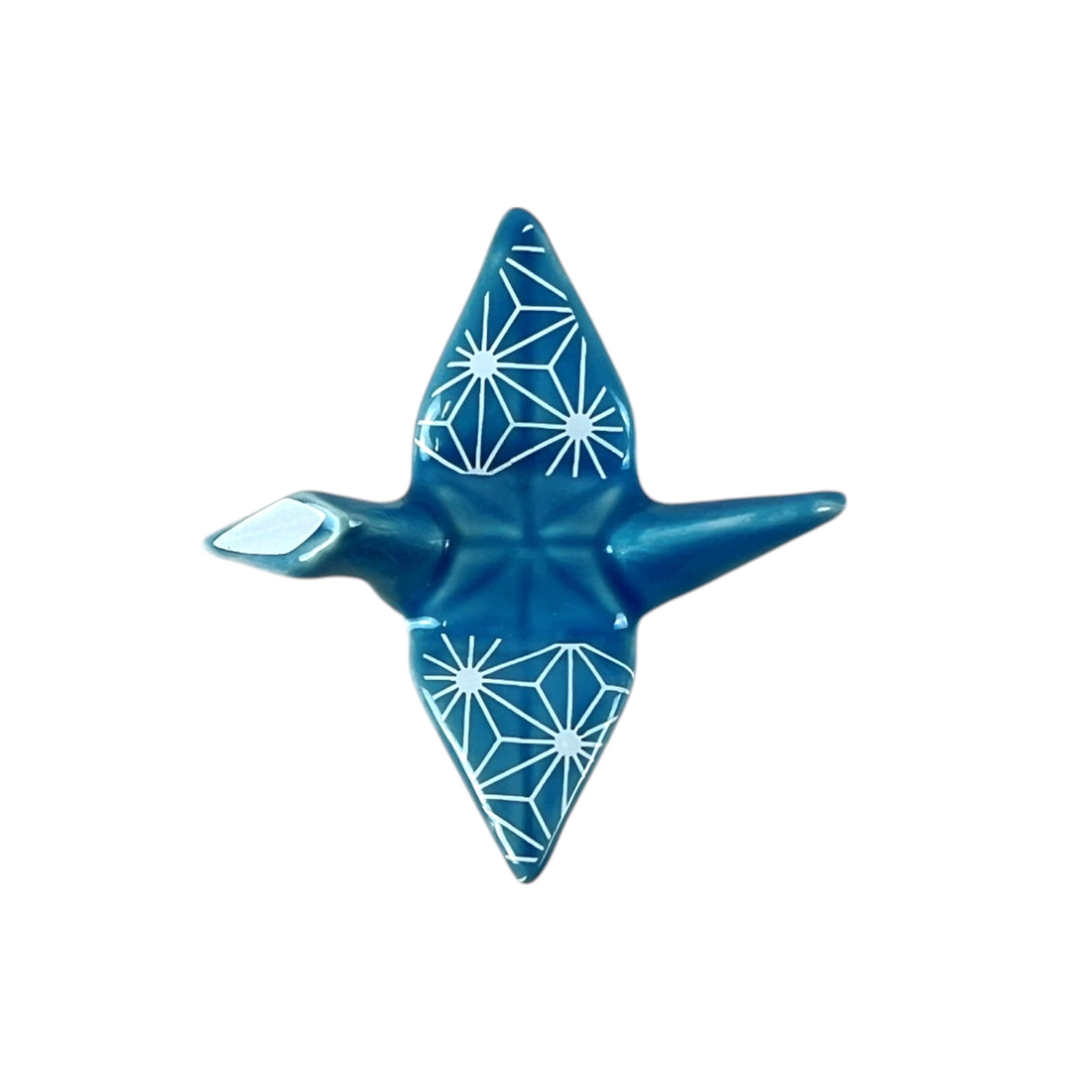 Asanoha Blue Origami Crane Porcelain Rest
These cute ceramic rests are a perfect stationery addition to your desk! Use them for pens, paint brushes, or take them to your kitchen as a chopstick rest!
Size: 2"
Material: Ceramic
Weight:1.6 oz (45.36 g)
Origin: China