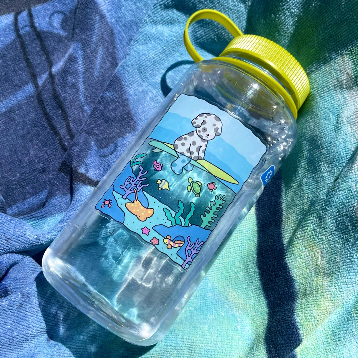 Bobbie Goods Vinyl Sticker - Underwater
Blue water in the middle is see-through!
Weatherproof
Gloss finish
3" x 3.7"