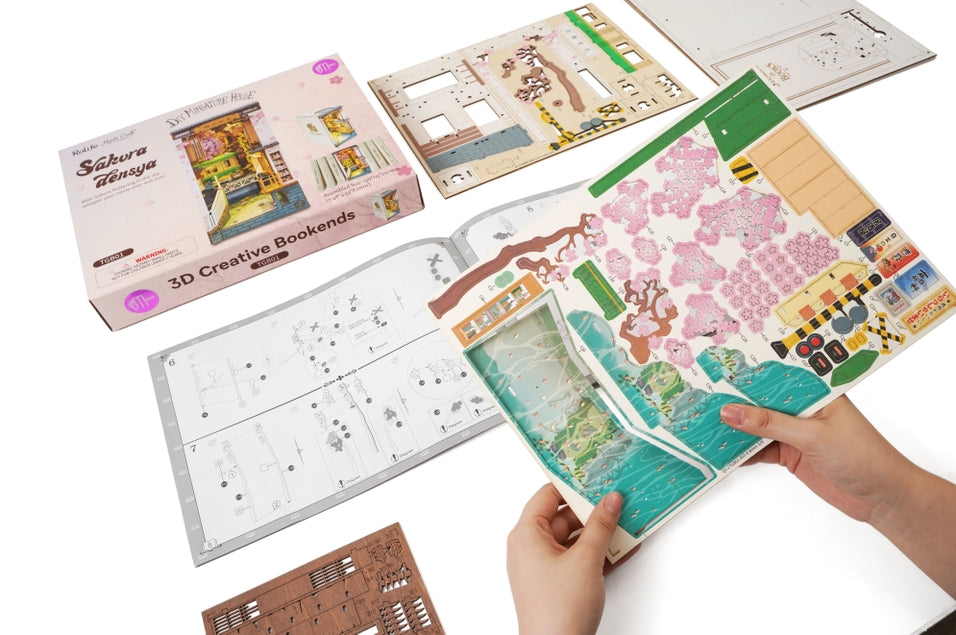 Sakura Densya Book Nook Kit DIY Miniature House