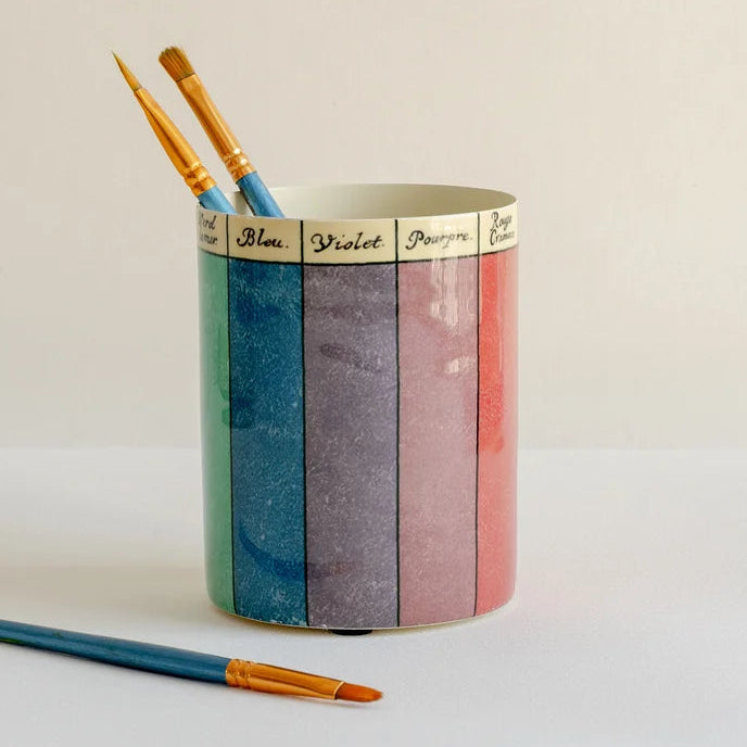 Cercle Chromatique Enamel Everything Pot
Handmade by skilled artisans, this decorative Colour Wheel Enamel Everything Pot adds a vibrant splash of colour and creativity to your home. The design features an adaptation of a vintage colour wheel first published in 1708, originally created by Claude Boutet as one of the earliest recorded cercles chromatiques. Carefully restored and enhanced by Roomytown’s design team in Bath, UK, the artwork showcases a harmonious arrangement of primary, secondary, and tertiar