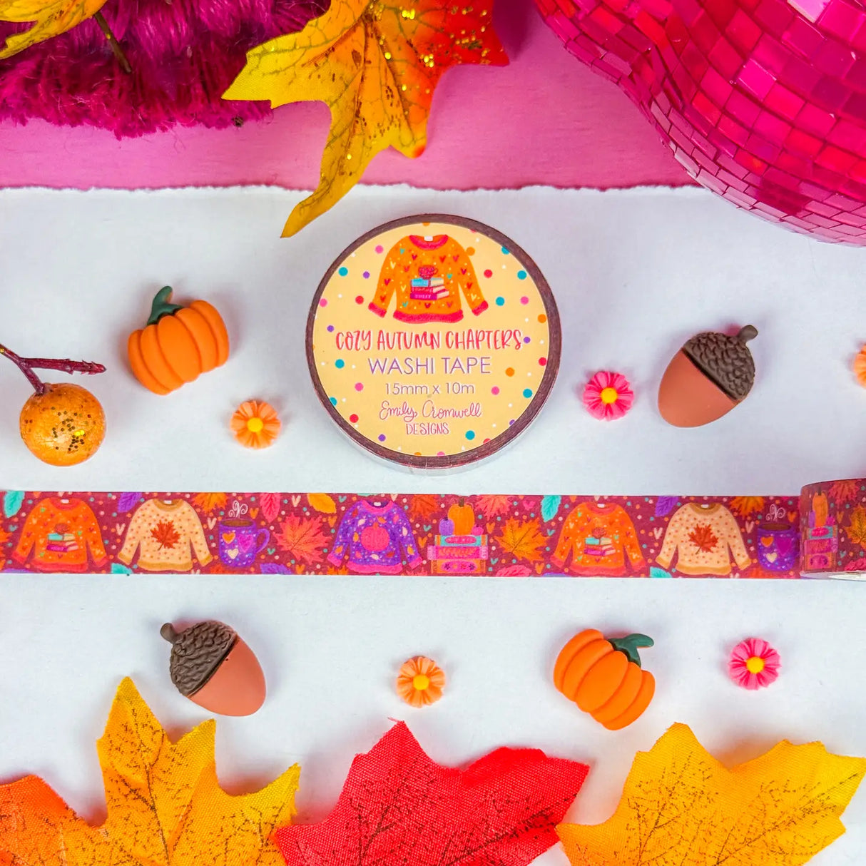 ✦ DETAILS ✦
Size: 15mm width x 10m length
Removable Washi Tape
Slightly Transparent
Features my hand drawn design as a repeat pattern