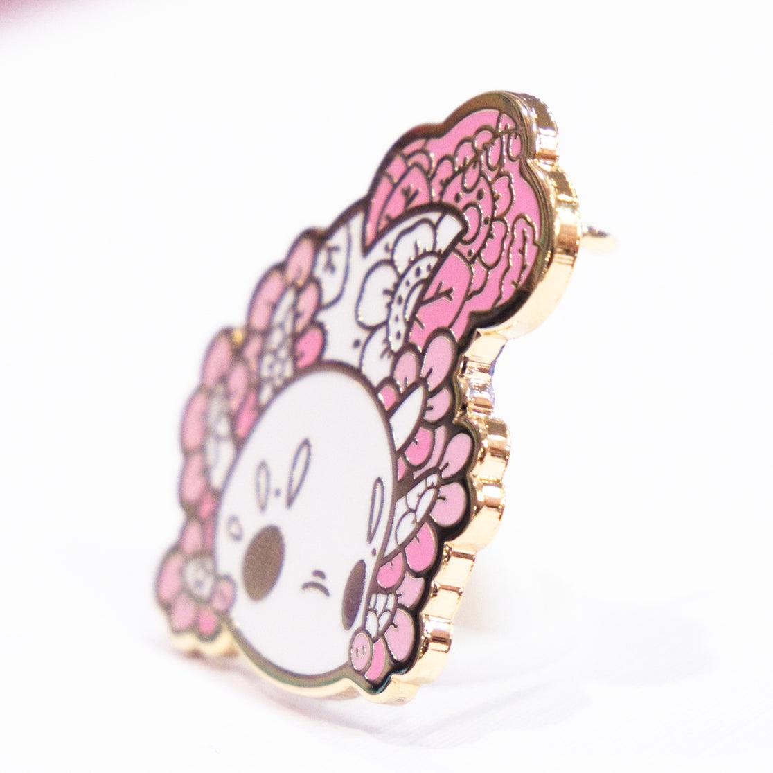 Cute Leusistic Axolotl Enamel Pin with Floral Decor