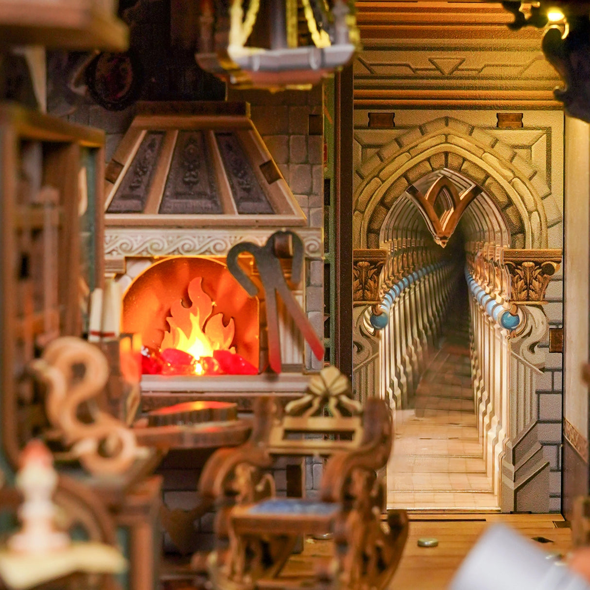 This miniature scene captures the soul of a Renaissance studio-arched windows filtering in warm light, a wooden easel displaying a half-finished sketch, parchment scrolls and notebooks scattered across a weathered worktable, and tools of invention and artistry tucked into every corner.
Illuminate your nook with a gentle tap on the touch-sensor power button. Or use the feature SMART SENSOR with a range of 20 inches, the LED light will seamlessly illuminate upon detection and gracefully fade out after