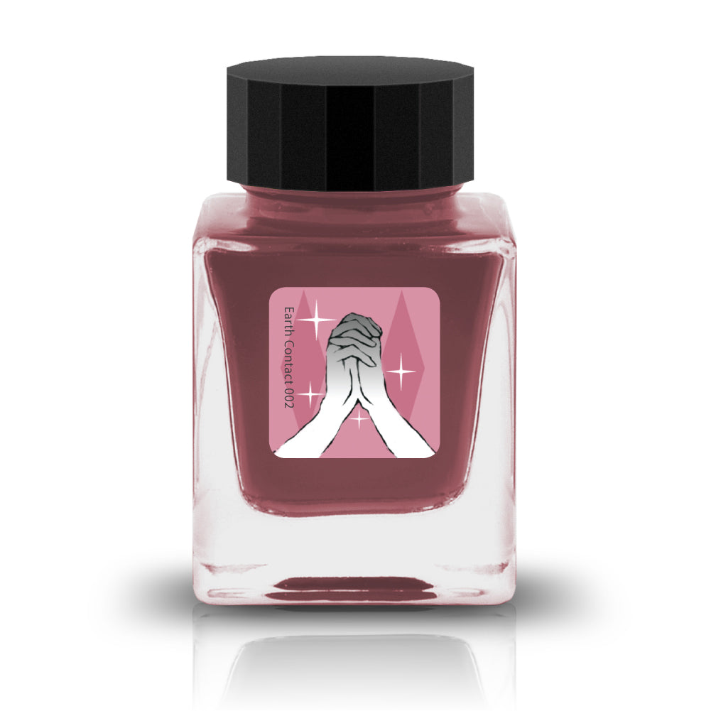 Embrace the bold and vibrant tones of nature through Tono & Lims' Earth Contact Line. Inspired by rich gemstones, each ink color is perfect for those who enjoy adding radiance to their collection. Be sure to shake the bottle well before use to evenly disperse the glitter.
Pink
Shimmering
30 ml