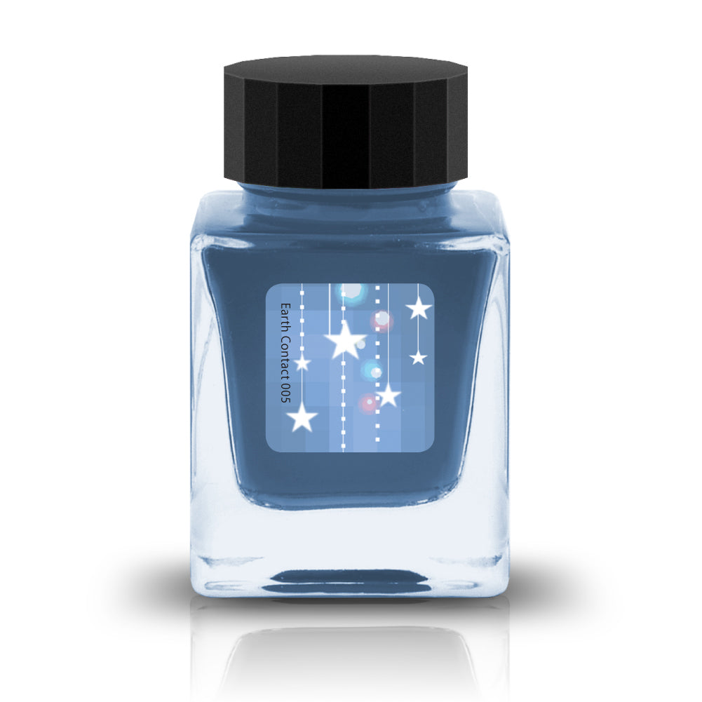 Embrace the bold and vibrant tones of nature through Tono & Lims' Earth Contact Line. Inspired by rich gemstones, each ink color is perfect for those who enjoy adding radiance to their collection. Be sure to shake the bottle well before use to evenly disperse the glitter.
RGB: 145, 180, 227
Blue
Shimmering
30 ml