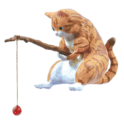 These figures are of cats sitting on a fishing line. They are sitting on the fishing line, looking at the line and relaxing.
Lineup (5 Variants):
Scottish Fold
Calico Cat
Norwegian Forest Cat
Munchkin
Mix