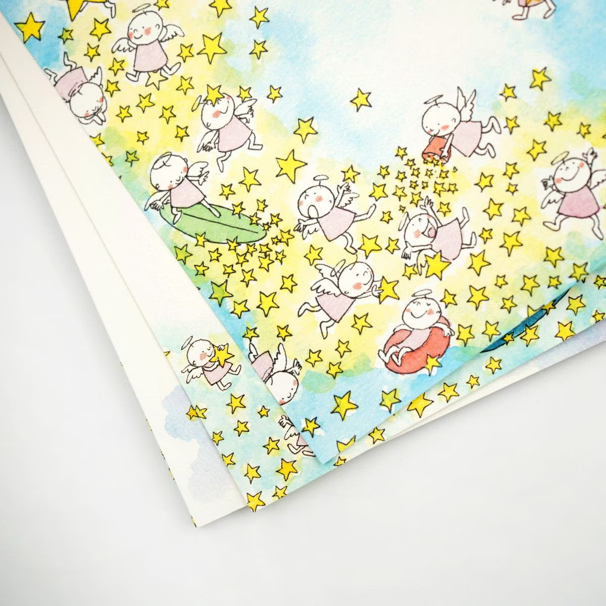 Postcards perfect for summer greetings such as summer greetings or late summer greetings. This is a postcard book that you can use by disassembling each sheet. 2 designs, 10 sheets in total. The design is adorable with Quu-chan playing in the starry Milky Way.