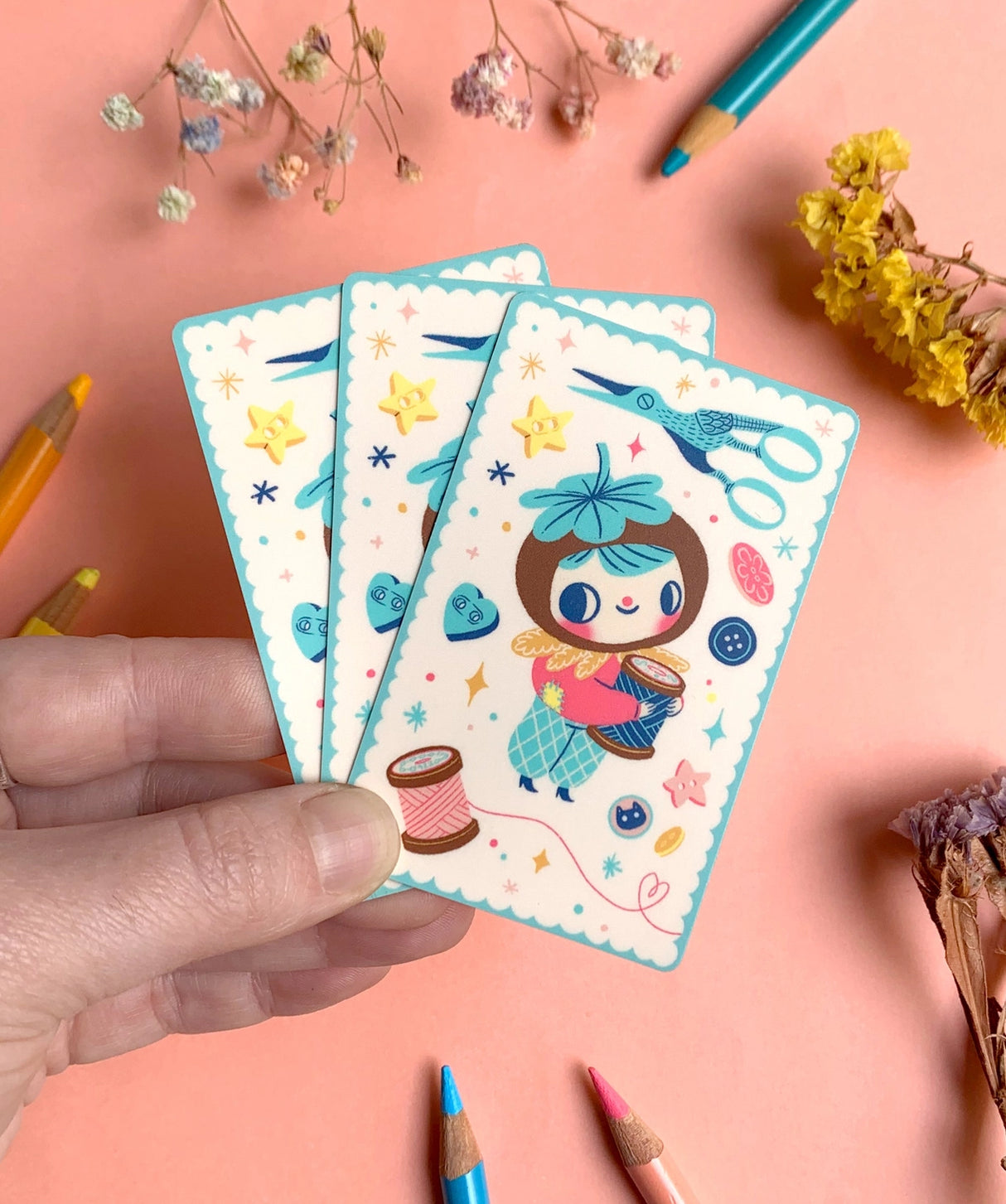 Hannakin - Craft Cutie Travel Card Vinyl Sticker
"Craft Cutie" travel card sticker (designed to be stuck onto top-up travel cards)
Made from a durable vinyl with a laminate that protects it from scratching, rain and sunlight.