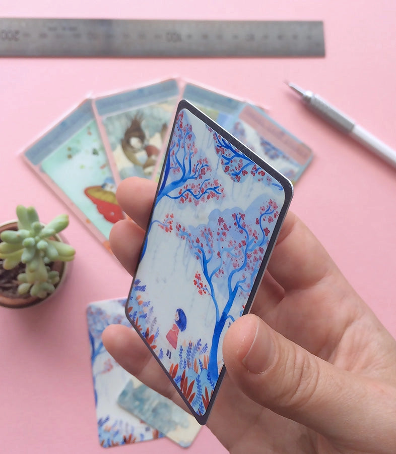 Hannakin - Craft Cutie Travel Card Vinyl Sticker
"Craft Cutie" travel card sticker (designed to be stuck onto top-up travel cards)
Made from a durable vinyl with a laminate that protects it from scratching, rain and sunlight.