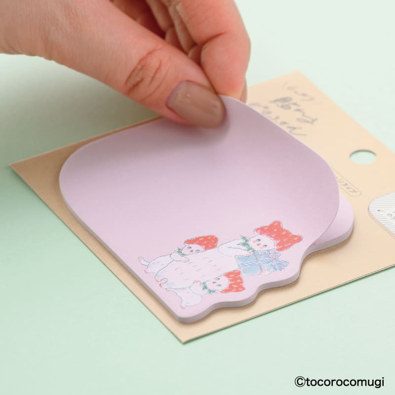 By making 70% of the adhesive side of the label, Pita Fusen can be stuck firmly and does not peel off easily. The cute die-cut type has a shape that makes the most of the design of the illustration. The design is based on an illustration by Tocoro Comugi, an illustrator who is very popular on SNS for drawing loose and slightly funny animals. The large (message type) is large enough to write on. It is designed to stick firmly so that important messages will not peel off.
95 x 70mm
20 sheets