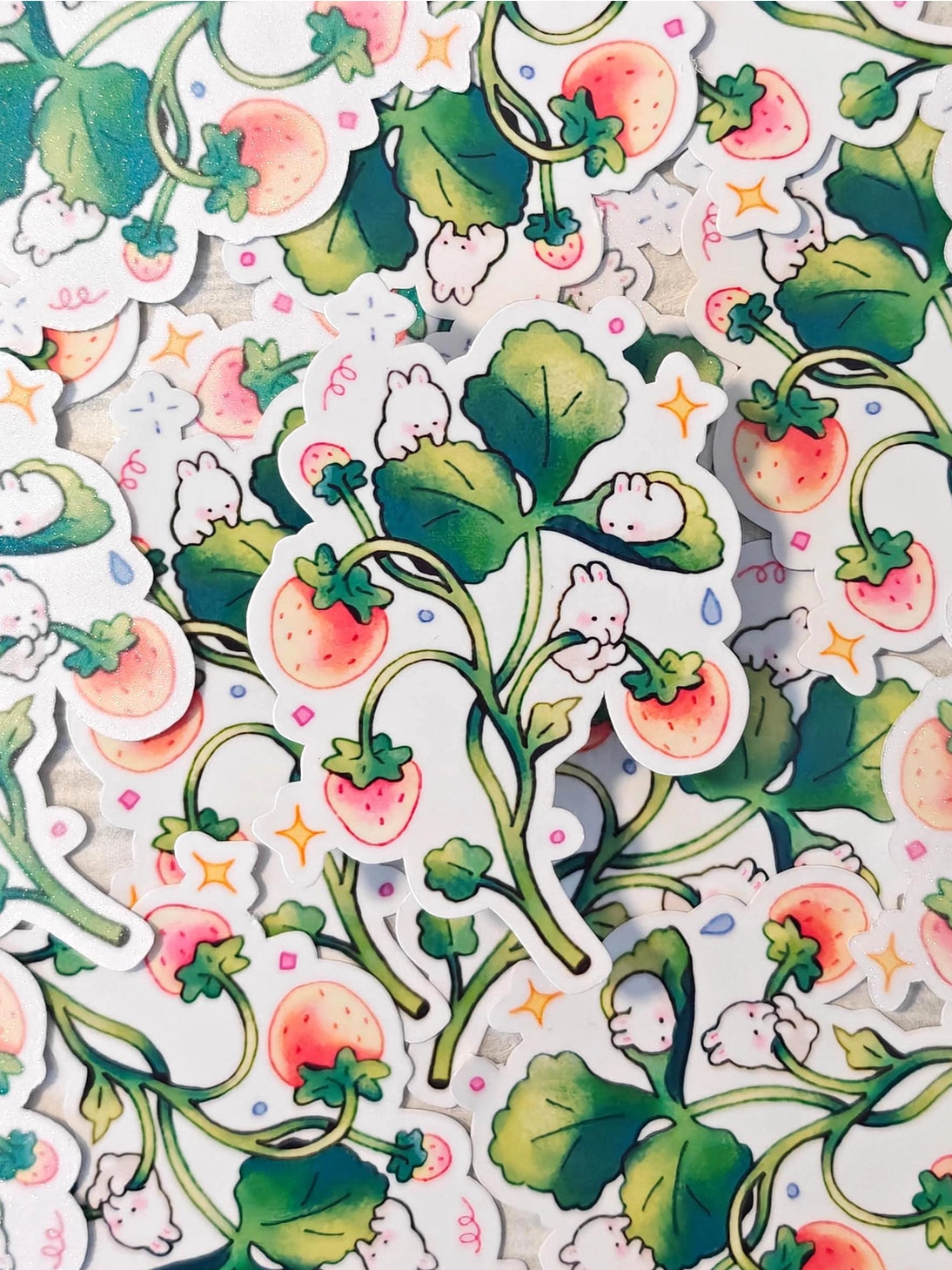 This is a vinyl die-cut paper sticker, illustrated and made in-house by me. It's waterproof and ideal for decorating hard surfaces like laptops, water bottles, and phone cases, adding a cute touch to your belongings.
Material: premium waterproof vinyl