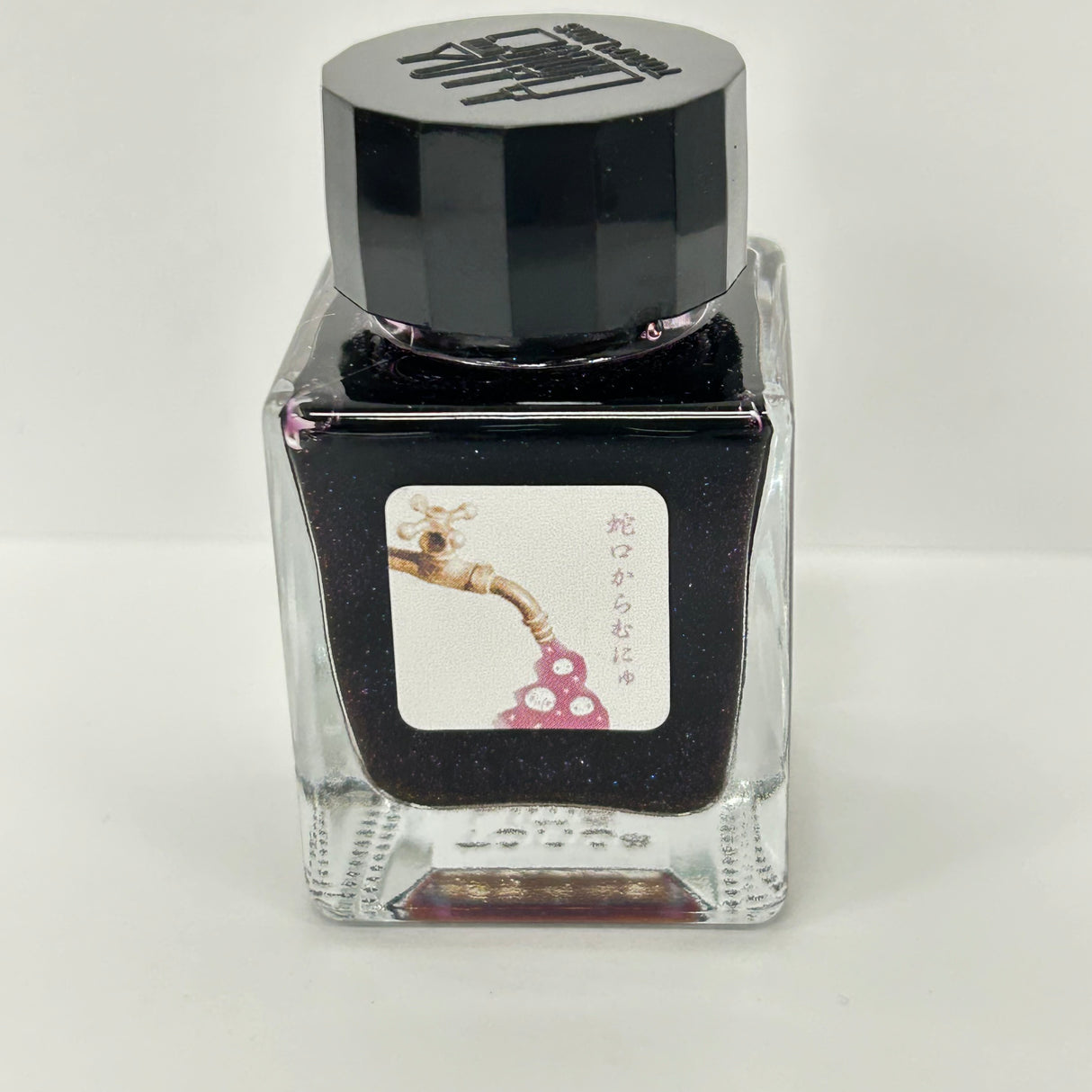 TONO & LIMS Ink- Special Collaboration - Squishy from the Faucet (蛇口からむにゅ)
The Special Collaboration collection features inks from Tono & Lims during the "A Space Walk 2025" event in New York City! These collaboration inks shine uniquely with playful elements such as shimmer paired with fluorescent colors that may give off a faint scent when written with.
30ml
Shimmer & Scented
