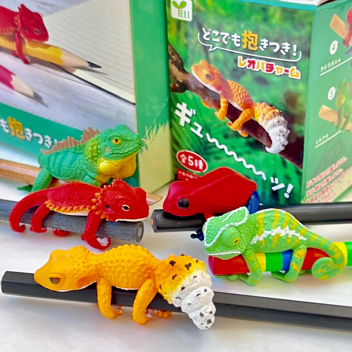 Lizard Hug Blind Box