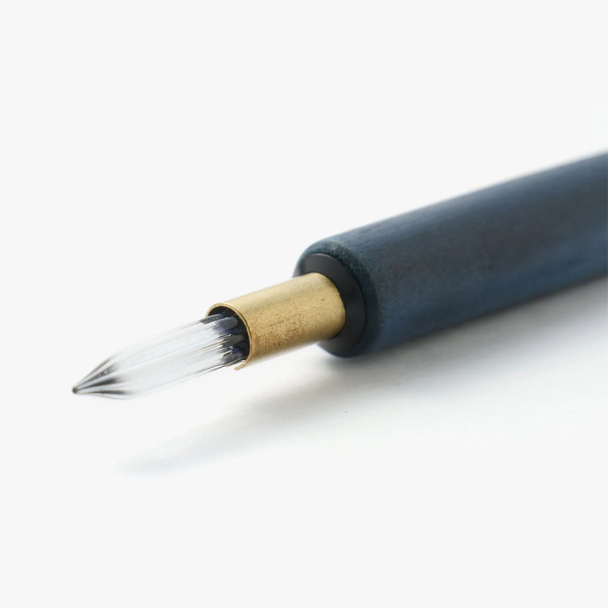 A nib holder that emerged from our desire to create a tool that inspires a lifetime of use, bringing joy to our hands and soul. From the timeless material to the comfortable thickness, form and length, each and every detail has been carefully considered to create a perfect fit. The 7-inch length is similar to that of a standard pencil. Designed to universal specifications to fit all standard nibs, the nib holder will travel with you for a lifetime of writing.
A nib holder crafted from Japanese cherry