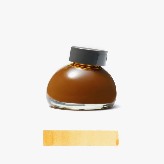 Functional tools for a lifetime of use. Our writing tools are designed to become your companions, developing personal character through the journey of ownership. The simple yet charming glass bottle has been designed for seamless use, creating a bottled ink that's bound to inspire writing with joy.
Once dry, our pigment inks are water resistant and lightfast to ensure your special message stands the test of time. The original bottle has been designed for ease of refill with any pen, while effortlessly bala