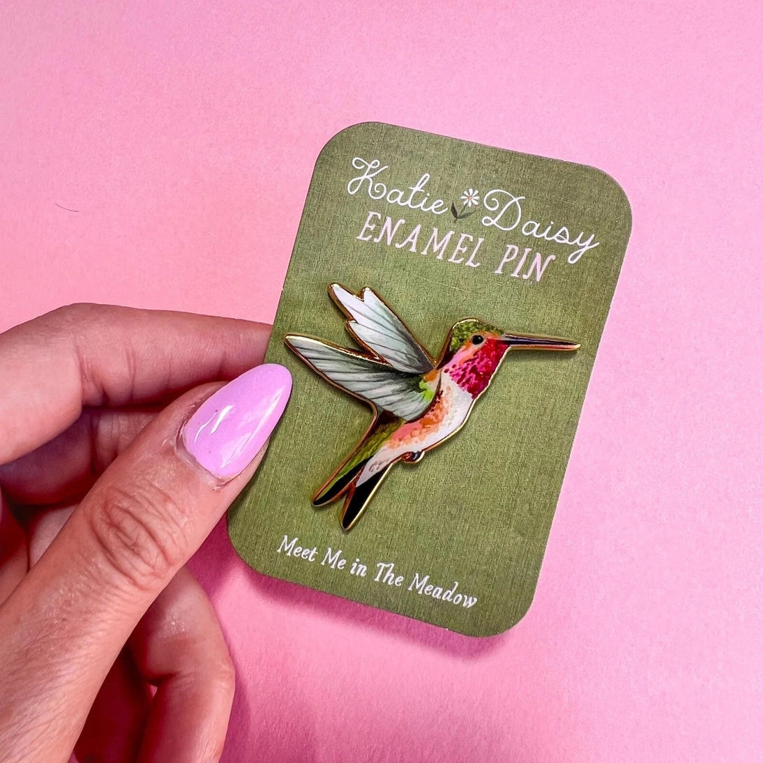 Hummingbird Enamel Pin by Katie Daisy
A tiny treasure to pin on your jacket, tote, or favorite old flannel—each one a little love letter to country delights, small joys, and the art of noticing.
