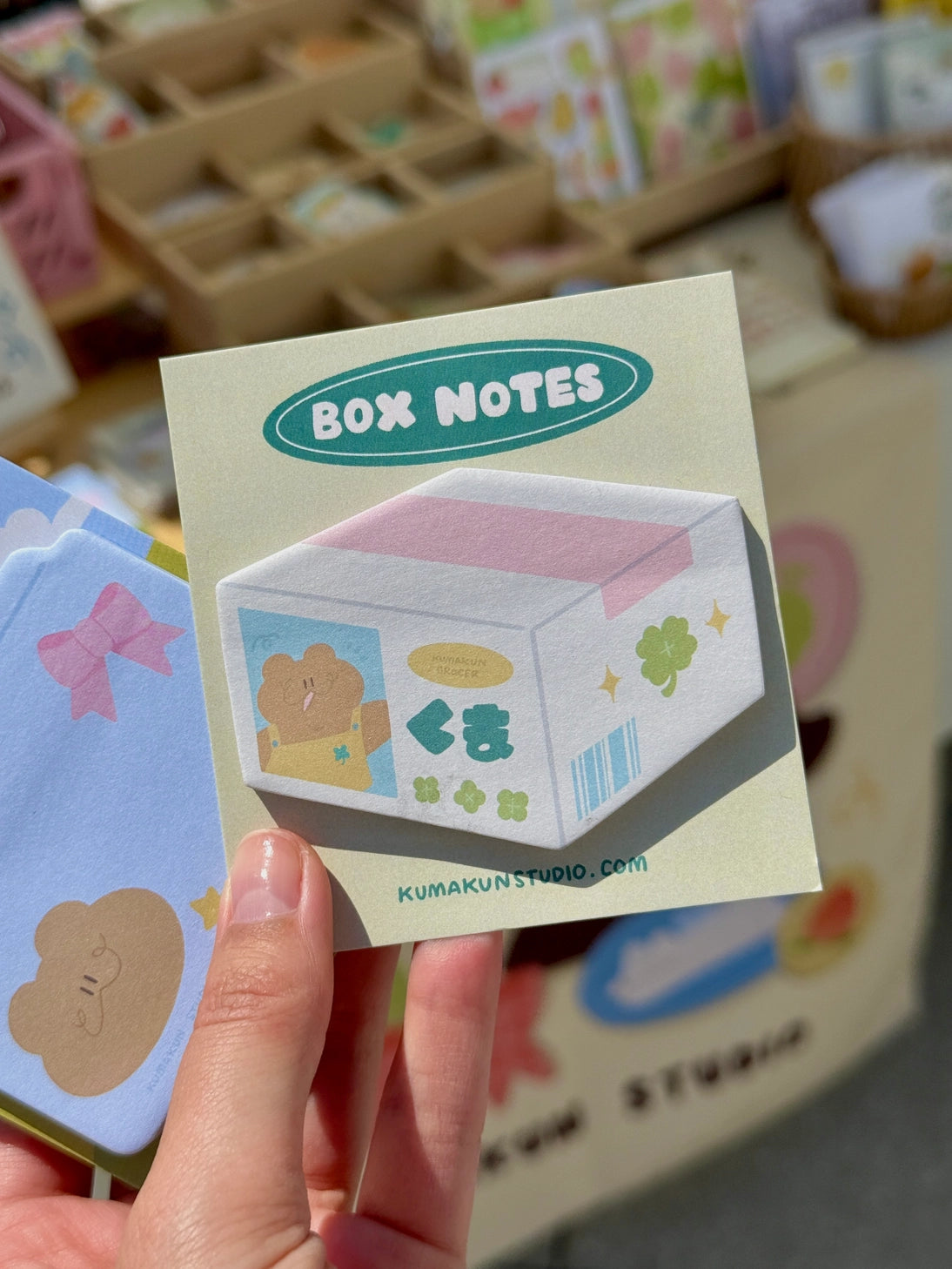 Perfect for notes or journal inserts
Sturdy paper for your inky pens :)
Size: 2.25” x 3” inches
25 sheets per pad