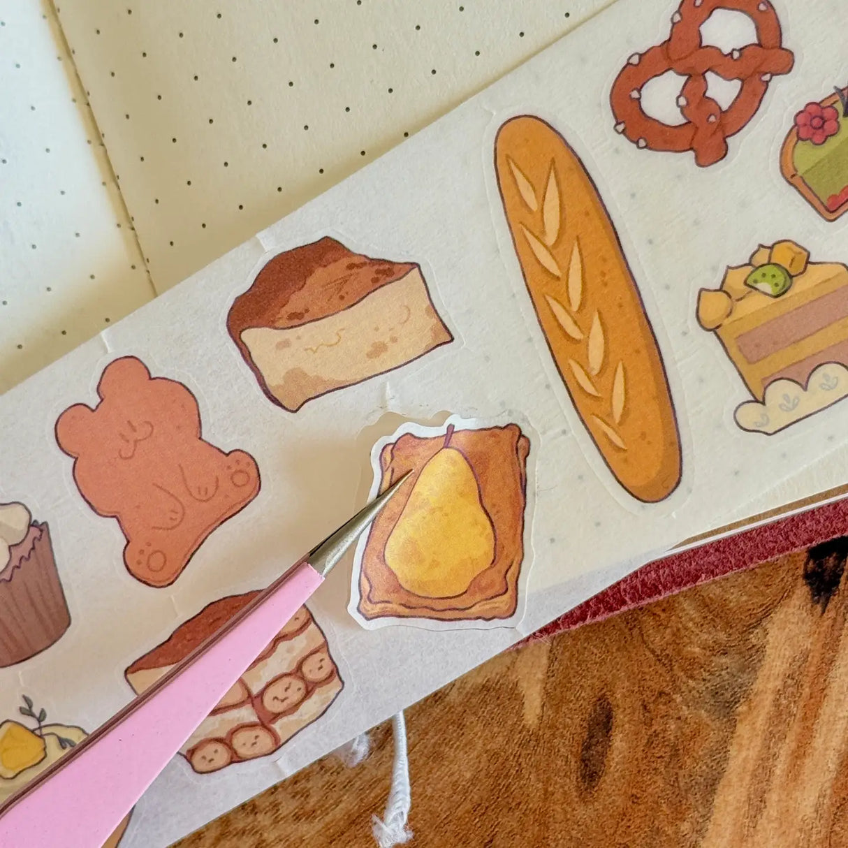 5 meters of pure kiss-cut, washi sticker bakery bliss~
They readjust easily and blend in with the paper. (Lighter paper recommended for maximum visibility)
Just like the washi tape material you love, but in a sticker roll. No more saving your stickers for later! Use it up!!
Dimensions: 50mm x 5m
