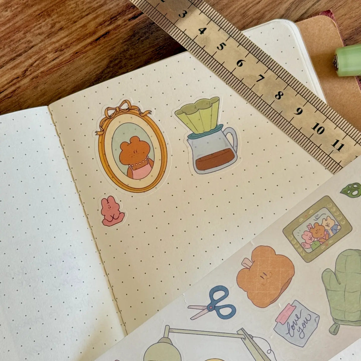 5 meters of pure kiss-cut, washi sticker home deco bliss~
They readjust easily and blend in with the paper. (Lighter paper recommended for maximum visibility)
Just like the washi tape material you love, but in a sticker roll. No more saving your stickers for later! Use it up!!
Dimensions: 50mm x 5m