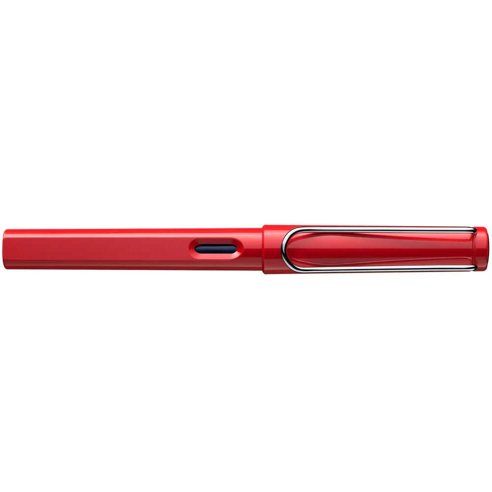 Fountain pen, icon, global success: the LAMY safari has been a beloved classic since its introduction in the 1980s and enjoys a cult status untypical for a writing instrument. Countless colours and ever-changing special editions make hearts beat faster - whether for the pencil case or the carefully curated fountain pen collection.
The LAMY safari is more than the sum of its details: it is aesthetic, robust and individual. The distinctive, self-sprung clip keeps the writing instrument securely fastened in p