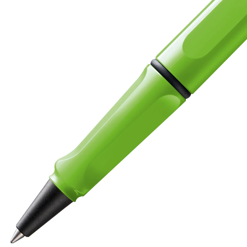 Fountain pen, icon, global success: the LAMY safari has been a beloved classic since its introduction in the 1980s and enjoys a cult status untypical for a writing instrument. Countless colours and ever-changing special editions make hearts beat faster - whether for the pencil case or the carefully curated fountain pen collection.
The LAMY safari is more than the sum of its details: it is aesthetic, robust and individual. The distinctive, self-sprung clip keeps the writing instrument securely fastened in p
