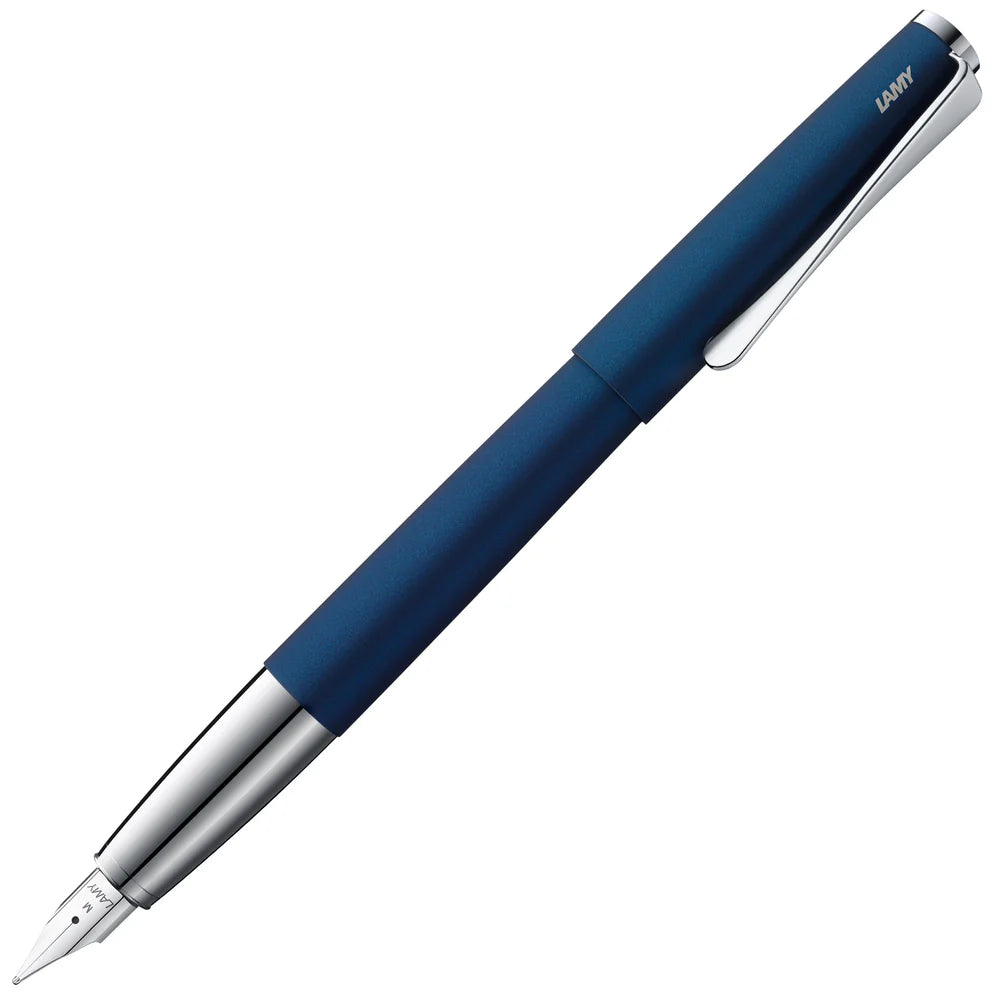 The LAMY studio convinces with timeless elegance and a universal design. The slightly curved, slim shape of its all-metal body seamlessly emerges from the individual case parts and is deliberately minimalist. The gentle curvature and harmonious proportions make the clip the trademark of the LAMY studio: it contrasts the matter-of-fact basic shape with an innovative design accent and creates a unique overall appearance.
The LAMY studio is assembled by hand at the LAMY craftsman's workshop in Heidelberg. In