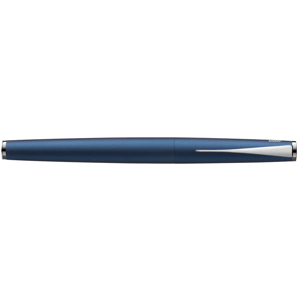 The LAMY studio convinces with timeless elegance and a universal design. The slightly curved, slim shape of its all-metal body seamlessly emerges from the individual case parts and is deliberately minimalist. The gentle curvature and harmonious proportions make the clip the trademark of the LAMY studio: it contrasts the matter-of-fact basic shape with an innovative design accent and creates a unique overall appearance.
The LAMY studio is assembled by hand at the LAMY craftsman's workshop in Heidelberg. In