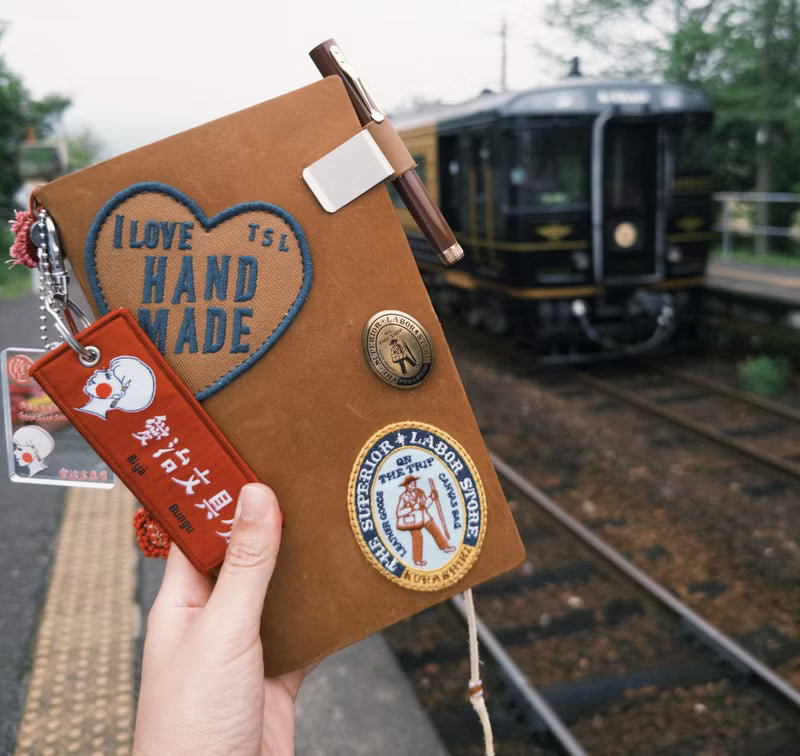 La Dolce Vita - 10th Anniversary Vintage Red Keychain