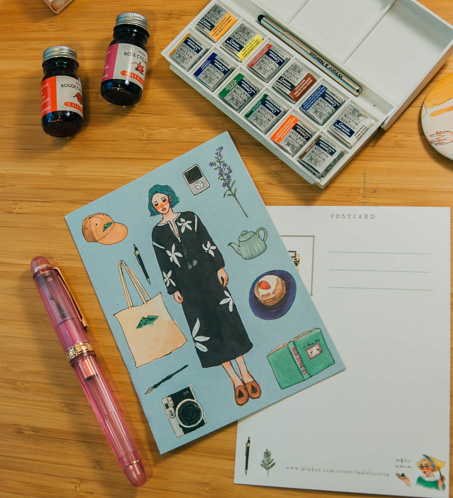 La Dolce Vita - Moroccan Girl Postcard
Part of the Coffee Girl series postcards
Incudes 1 postcard
Size: 105x148 mm
Material: Ivory 250g
Made in Taiwan