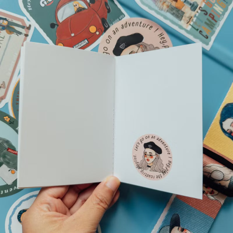 La Dolce Vita - Travel Agency Passport Size Notebook
The distance is a place we haven’t started yet.
As long as you set off, no place is truly far away.
48 pages in total.
Paper: Bird of Paradise
Binding: thread binding
Size: 88*125mm
Because the binding is thread binding, there may be threads exposed at the beginning and end.
This is a normal phenomenon and does not affect use.