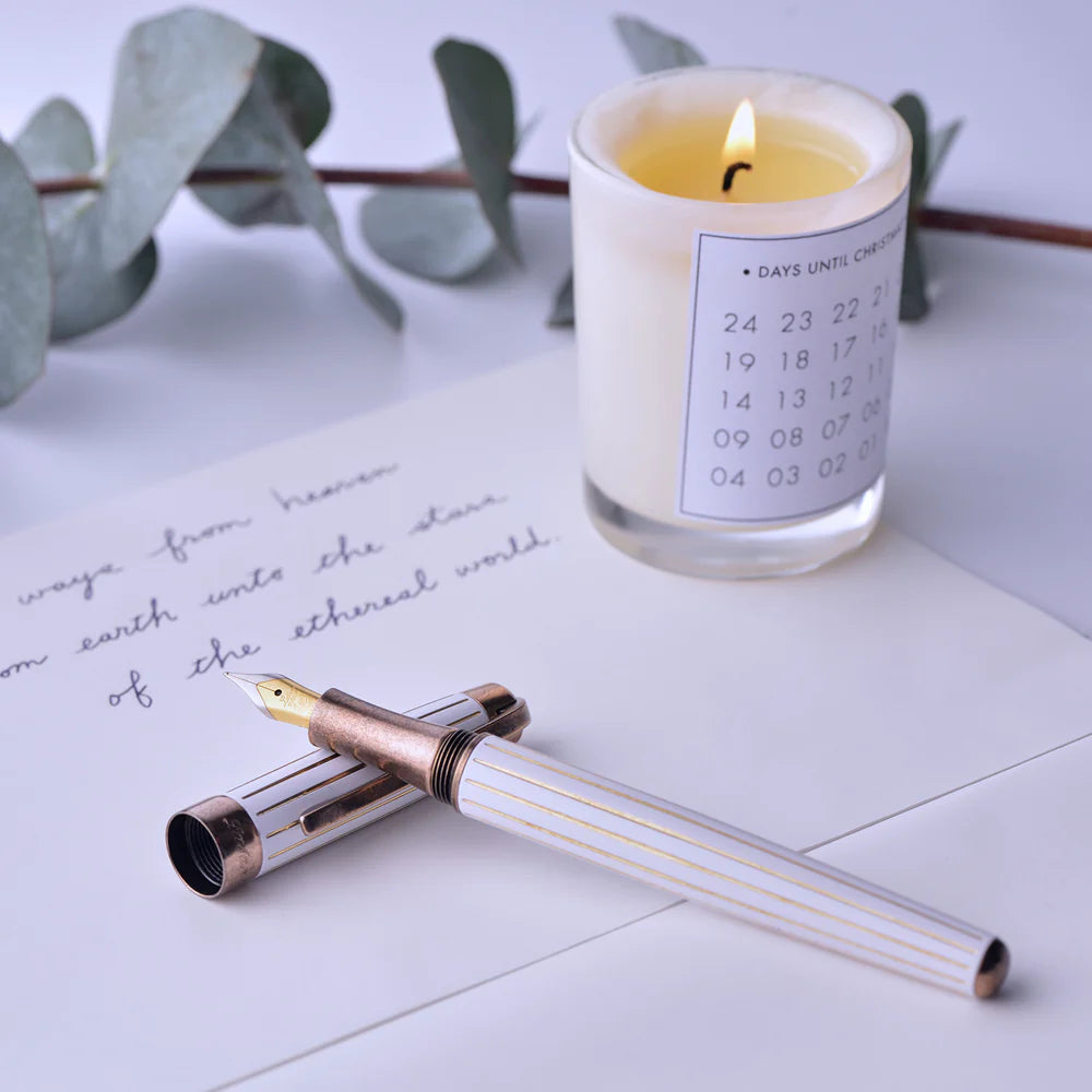 Iconic look
The simple geometric lines brought an elegant style and were favored by different age groups. Laban presents Antique'II to pen lovers who are fascinated by the retro style.
Eco-friendly Pens
The material of Antique'II is recycled brass—a friendly fountain pen for both you and the earth.