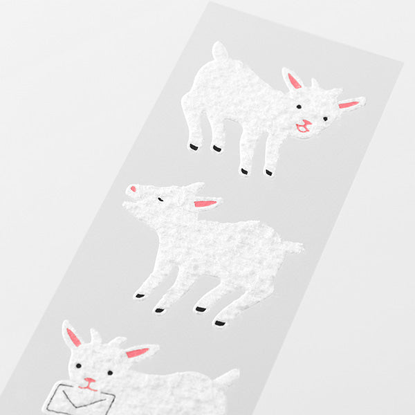 This letter set comes with a fluffy animal sticker. The letter paper is a small size that can be used like a single stroke of paper, and the envelope is conveniently sized to hold photos.
The letter has a moderate length, so it's easy to use for small thank-you letters or letters in everyday life.