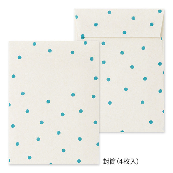 This letter set comes with a fluffy animal sticker. The letter paper is a small size that can be used like a single stroke of paper, and the envelope is conveniently sized to hold photos.
The letter has a moderate length, so it's easy to use for small thank-you letters or letters in everyday life. The envelope made with warm-textured paper features polka dot patterns inspired by snow.