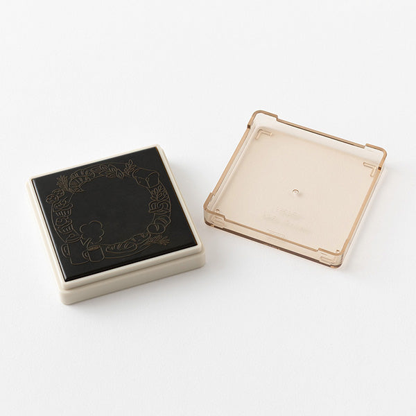 Add header and title to your notes with this cute pre-inked stamp! This is a brown ink (soft color type) that blends well with the colors and decorations of writing instruments. The stamp can be used on its own as a decoration or as a frame for titles and headers in a notebook. Pre-inked stamps are re-inkable using oil-based ink.
Stamp lightly for crisp impressions. Unlike the traditional rubber stamp where you need to press the stamp down and hold, pre-inked stamps work best with stamping lightly, do