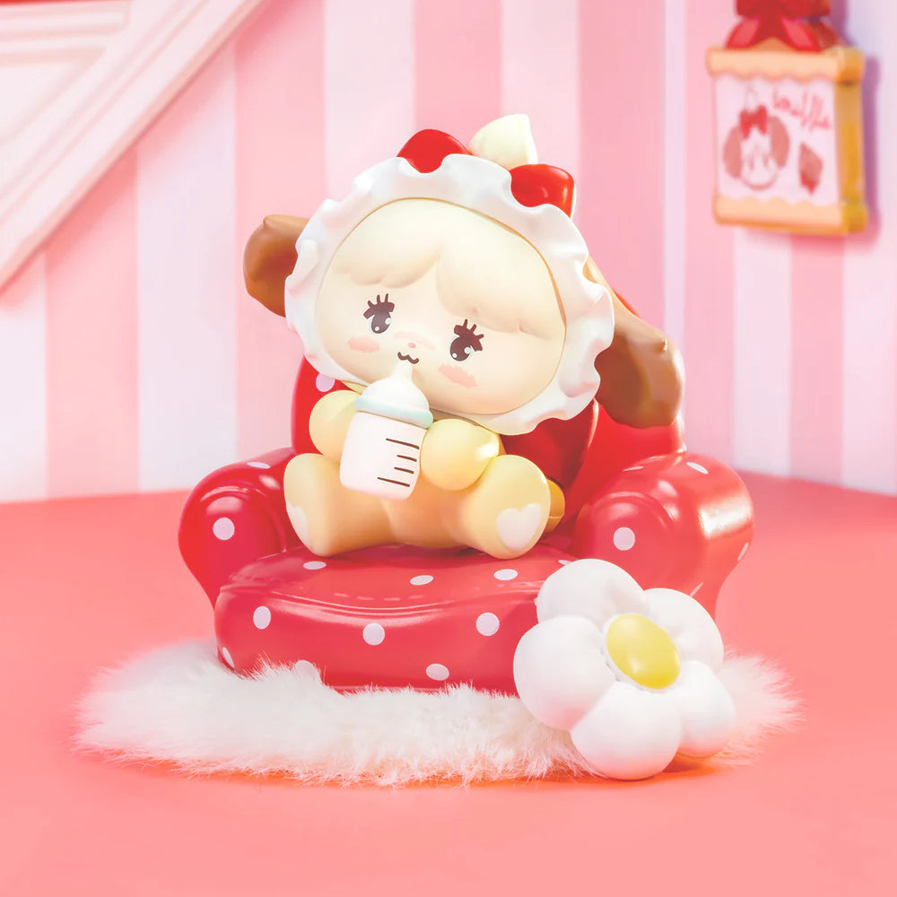 Surprise Figure Dolls: This series includes 6 different figures and 1 SECRET EDITION figure (Squirrel).
You will never know what you get until you open the box.
Material: PVC, Paper
