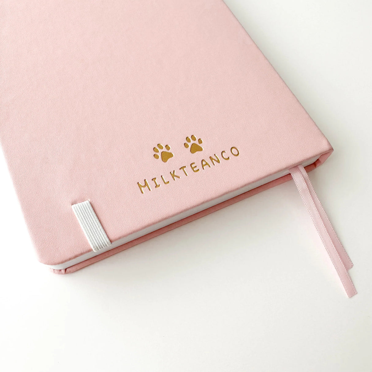 Soft pastel vegan leather bullet journal with delicate gold foil details, made to make your everyday planning feel a little more special ✨
Product Details:
Size: A5 (5.70 x 8.26 inches)
160 Dotted Grid Pages (5 x 5 mm)
2 Bookmarks
Elastic Band and Pen Holder
Expandable storage compartment