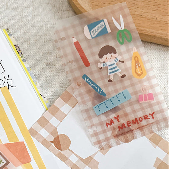 Molinta - Stationery M5 Loose Leaf Storage Folder
Store all your little vinyl stickers, sticker flakes, memo sheets, and scraps used for journaling in this folder and retrieve it whenever you need conveniently in your binder!
Specifications: 67mmx110mm
Material: Cast PP